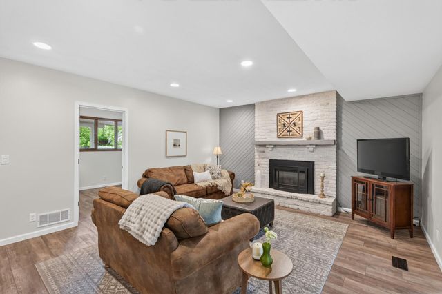 4370 147th Lane NW, Andover, MN 55304