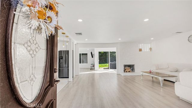 11200 Amestoy, Granada Hills, CA 91344