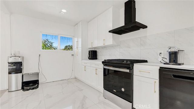 11200 Amestoy, Granada Hills, CA 91344