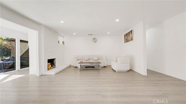 11200 Amestoy, Granada Hills, CA 91344