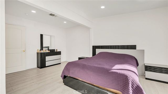 11200 Amestoy, Granada Hills, CA 91344