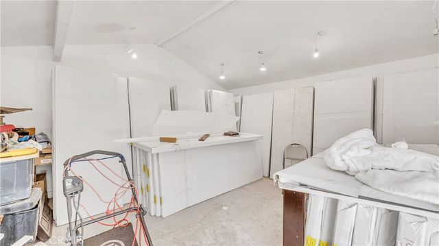 11200 Amestoy, Granada Hills, CA 91344