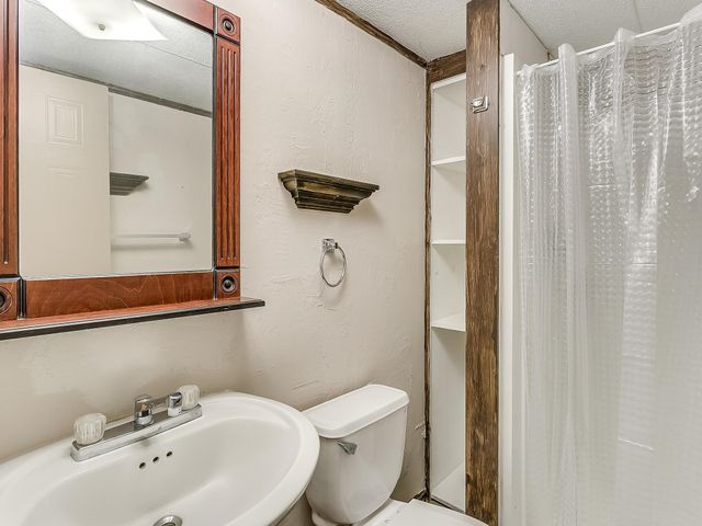 1802 Whispering Oaks Street, Burleson, TX 76028