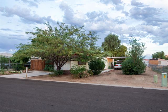 11333 S Cardinal Ln, Yuma, AZ 85365