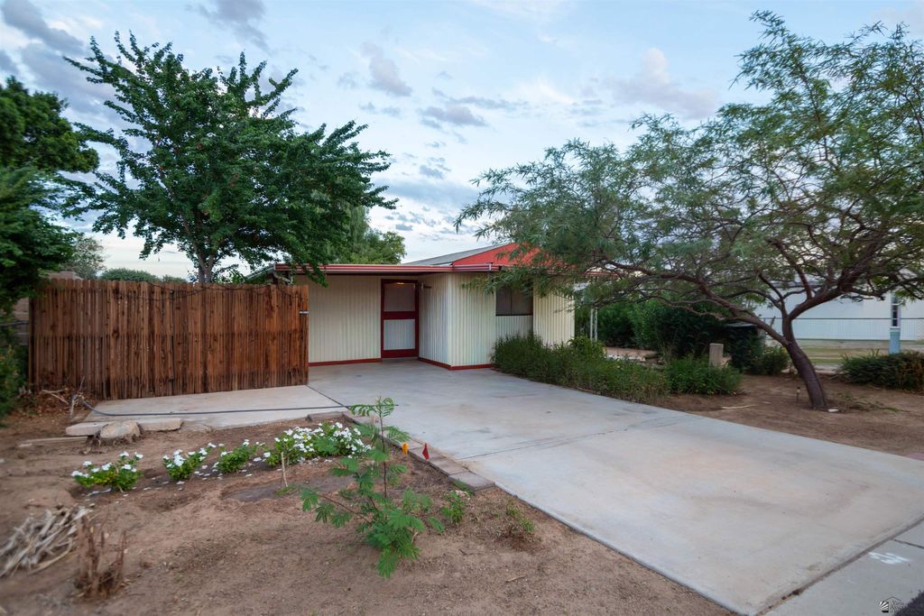 11333 S Cardinal Ln, Yuma, AZ 85365