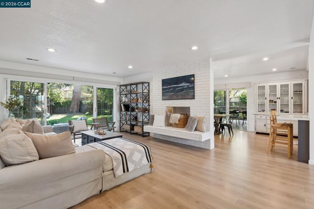 837 Tully Way, Concord, CA 94518