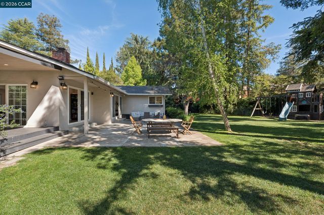 837 Tully Way, Concord, CA 94518