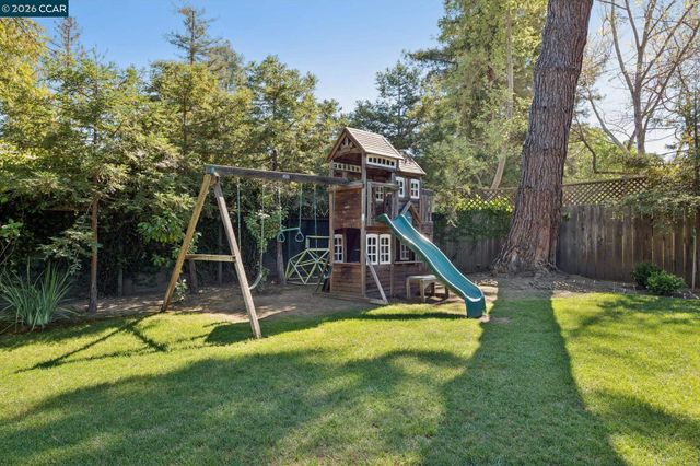 837 Tully Way, Concord, CA 94518