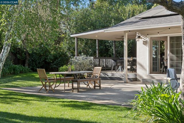 837 Tully Way, Concord, CA 94518