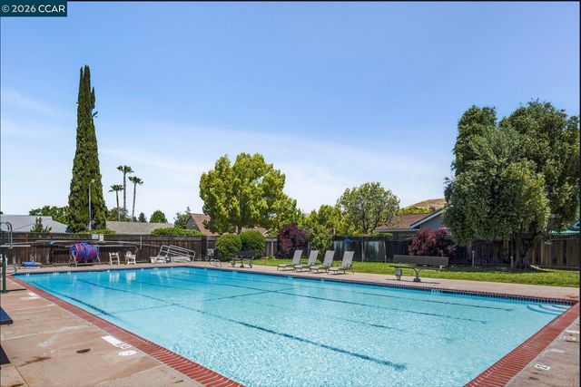 837 Tully Way, Concord, CA 94518