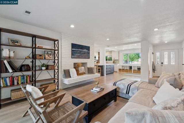 837 Tully Way, Concord, CA 94518
