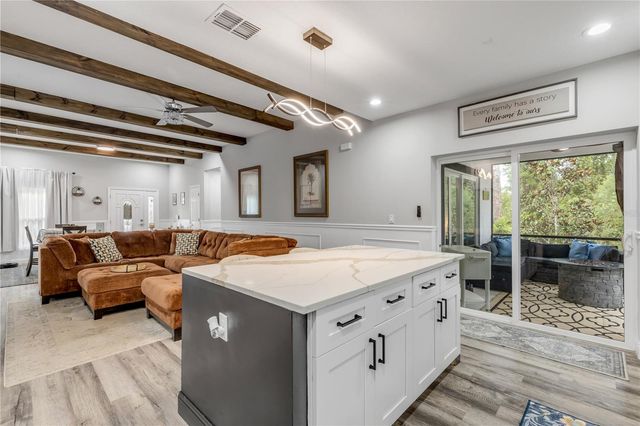 925 11TH AVENUE, Deland, FL 32724