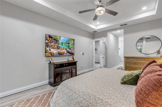 925 11TH AVENUE, Deland, FL 32724