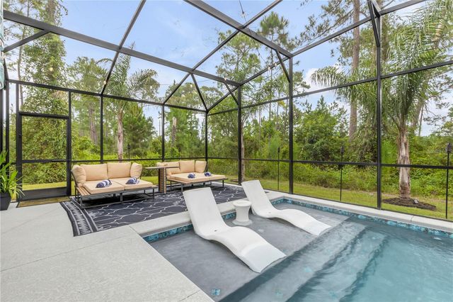 925 11TH AVENUE, Deland, FL 32724