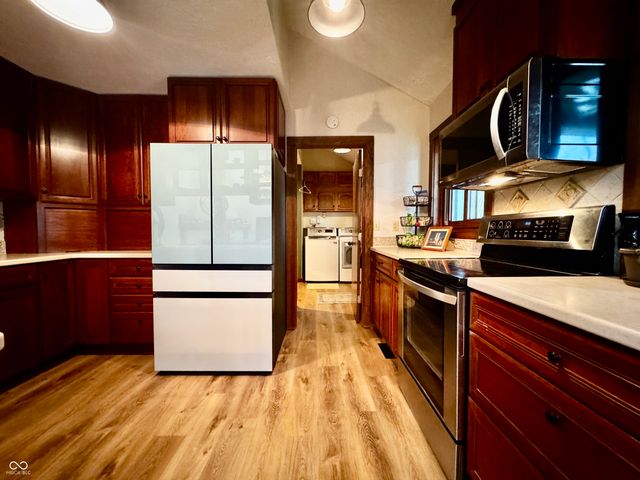 560 Sir Lancelot Drive, Seymour, IN 47274