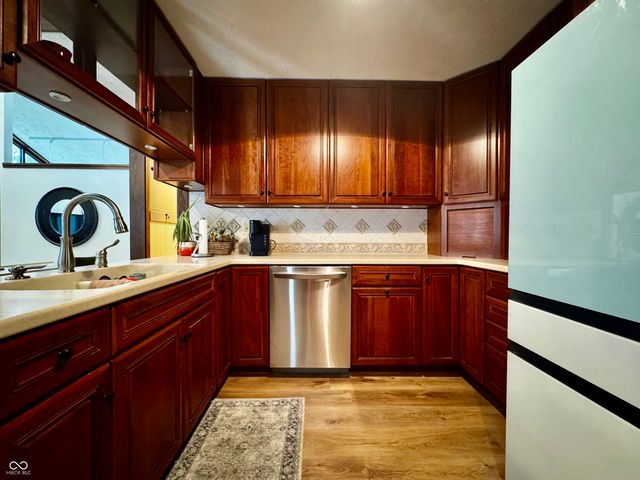 560 Sir Lancelot Drive, Seymour, IN 47274