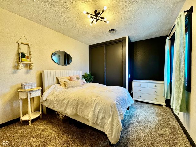 560 Sir Lancelot Drive, Seymour, IN 47274