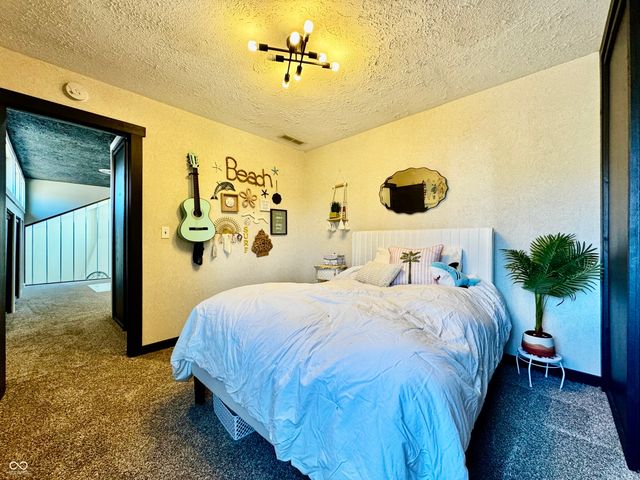 560 Sir Lancelot Drive, Seymour, IN 47274