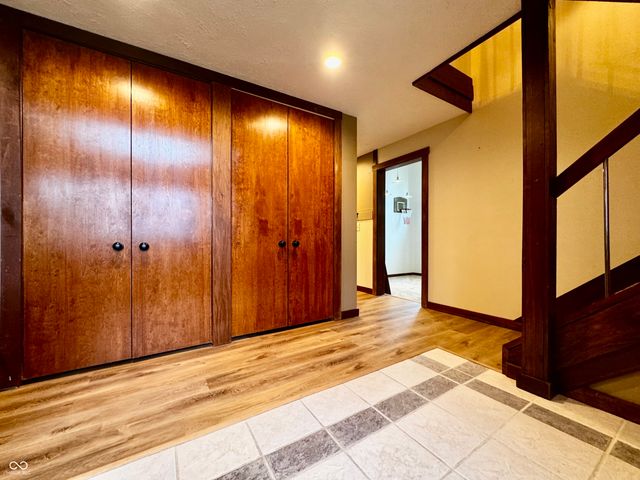 560 Sir Lancelot Drive, Seymour, IN 47274