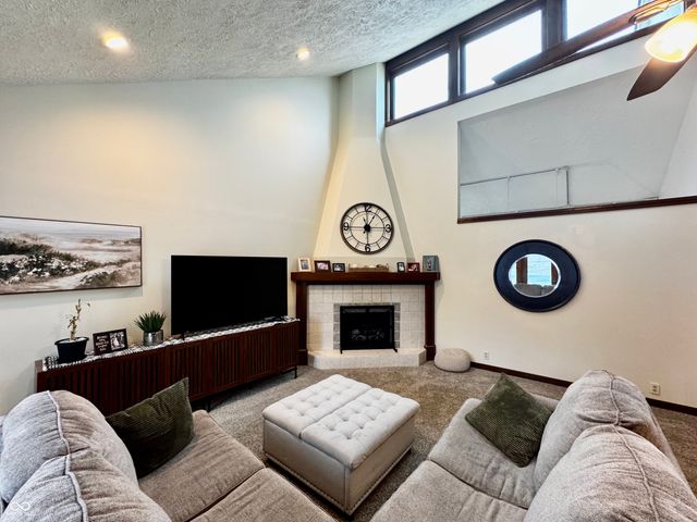 560 Sir Lancelot Drive, Seymour, IN 47274