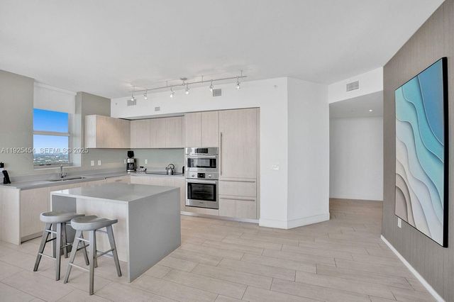 4010 S Ocean Dr R1108, Hollywood, FL 33019