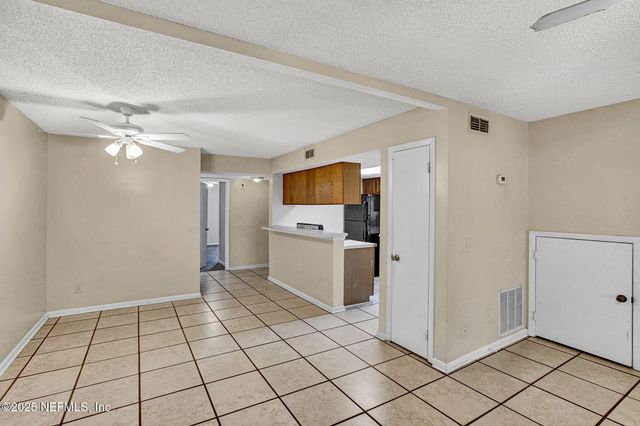 5587 GREATPINE Lane S, Jacksonville, FL 32244