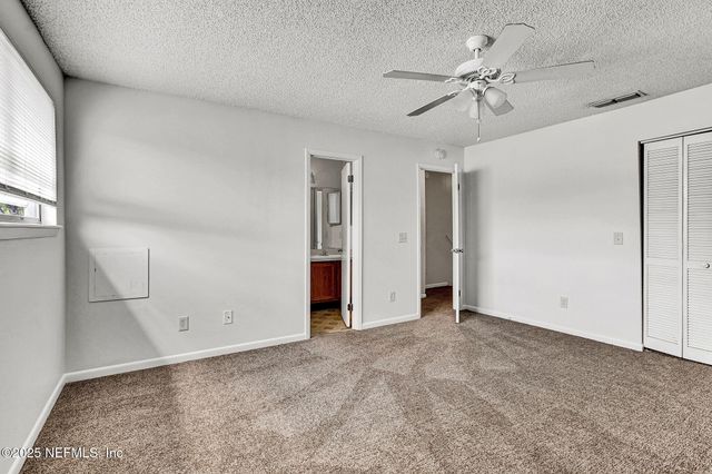 5587 GREATPINE Lane S, Jacksonville, FL 32244