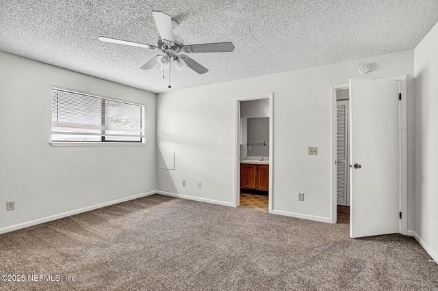 5587 GREATPINE Lane S, Jacksonville, FL 32244
