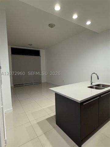 7661 NW 107th Ave 813, Doral, FL 33178
