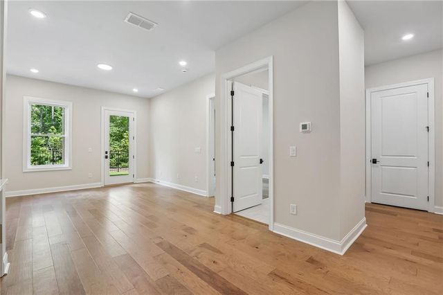 5677 Broad River View 437, Peachtree Corners, GA 30092