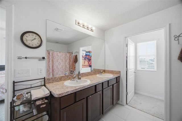 15417 IBIS FALL PLACE, Sun City Center, FL 33573