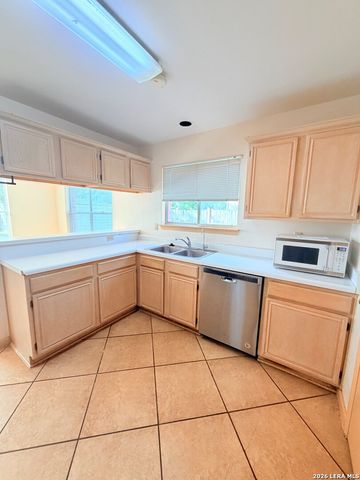 3632 CANDLEKNOLL CIR, San Antonio, TX 78244