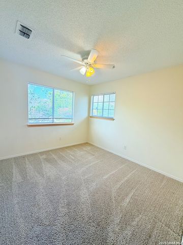 3632 CANDLEKNOLL CIR, San Antonio, TX 78244