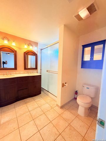 3632 CANDLEKNOLL CIR, San Antonio, TX 78244