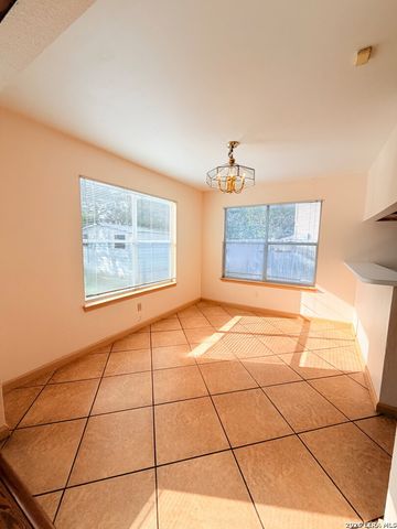 3632 CANDLEKNOLL CIR, San Antonio, TX 78244