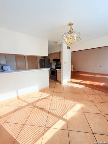 3632 CANDLEKNOLL CIR, San Antonio, TX 78244
