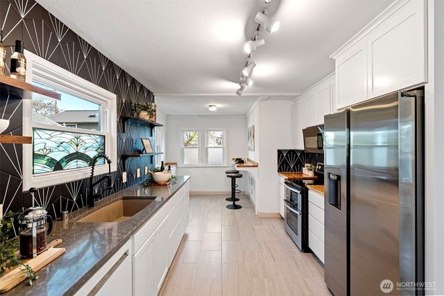 1407 N 11th Street, Tacoma, WA 98403