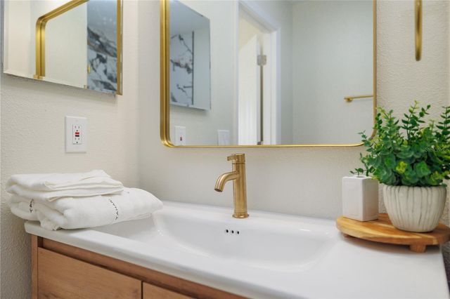 6922 WOODLAKE DRIVE 103, Orlando, FL 32810