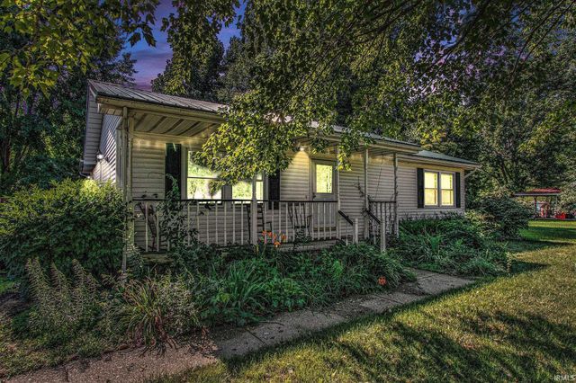 8875 N 1150 E, Walkerton, IN 46574