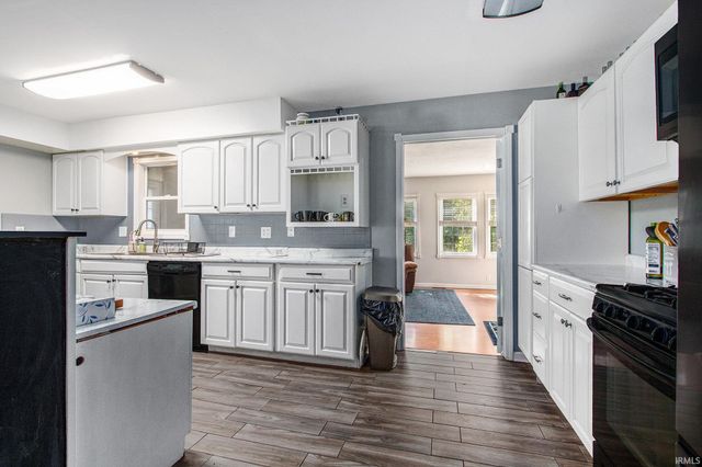 8875 N 1150 E, Walkerton, IN 46574