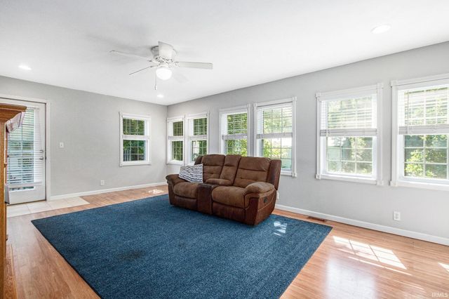 8875 N 1150 E, Walkerton, IN 46574