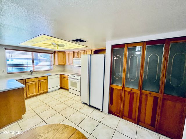 3661 W CAMPO BELLO Drive, Glendale, AZ 85308