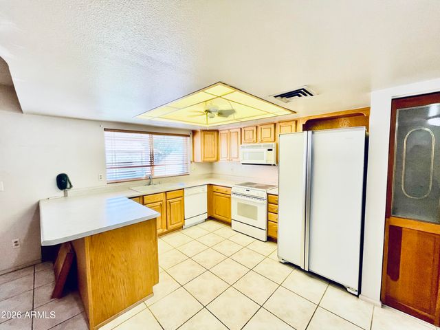 3661 W CAMPO BELLO Drive, Glendale, AZ 85308