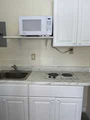 2215 Mayo St E2, Hollywood, FL 33020