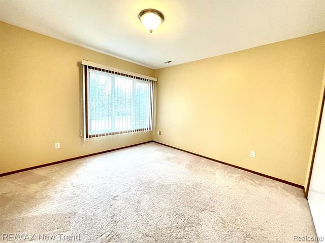 29583 Sierra Pointe Circle, Farmington Hills, MI 48331