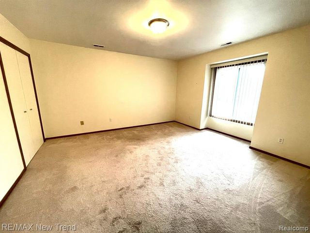 29583 Sierra Pointe Circle, Farmington Hills, MI 48331