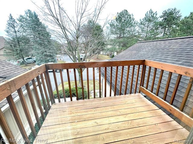 29583 Sierra Pointe Circle, Farmington Hills, MI 48331