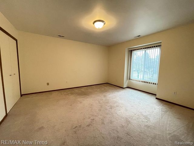 29583 Sierra Pointe Circle, Farmington Hills, MI 48331