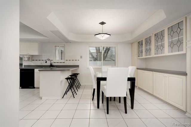 37374 Catherine Marie Drive, Sterling Heights, MI 48312