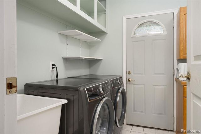 37374 Catherine Marie Drive, Sterling Heights, MI 48312